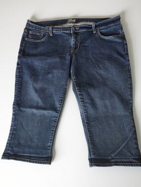Old Navy Diva Blue Medium Wash Casual Denim Bermuda Skimmer Shorts  Size 14
